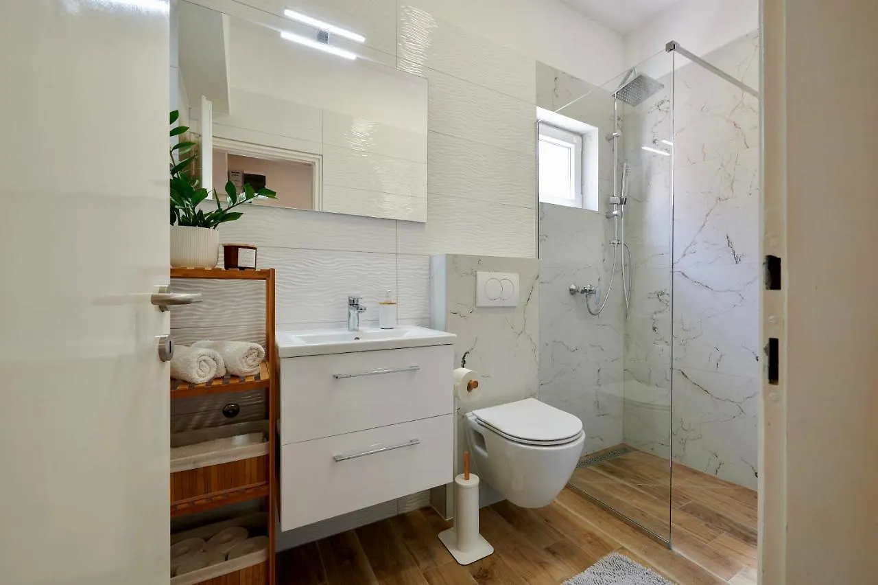 Apartments Lea Trogir