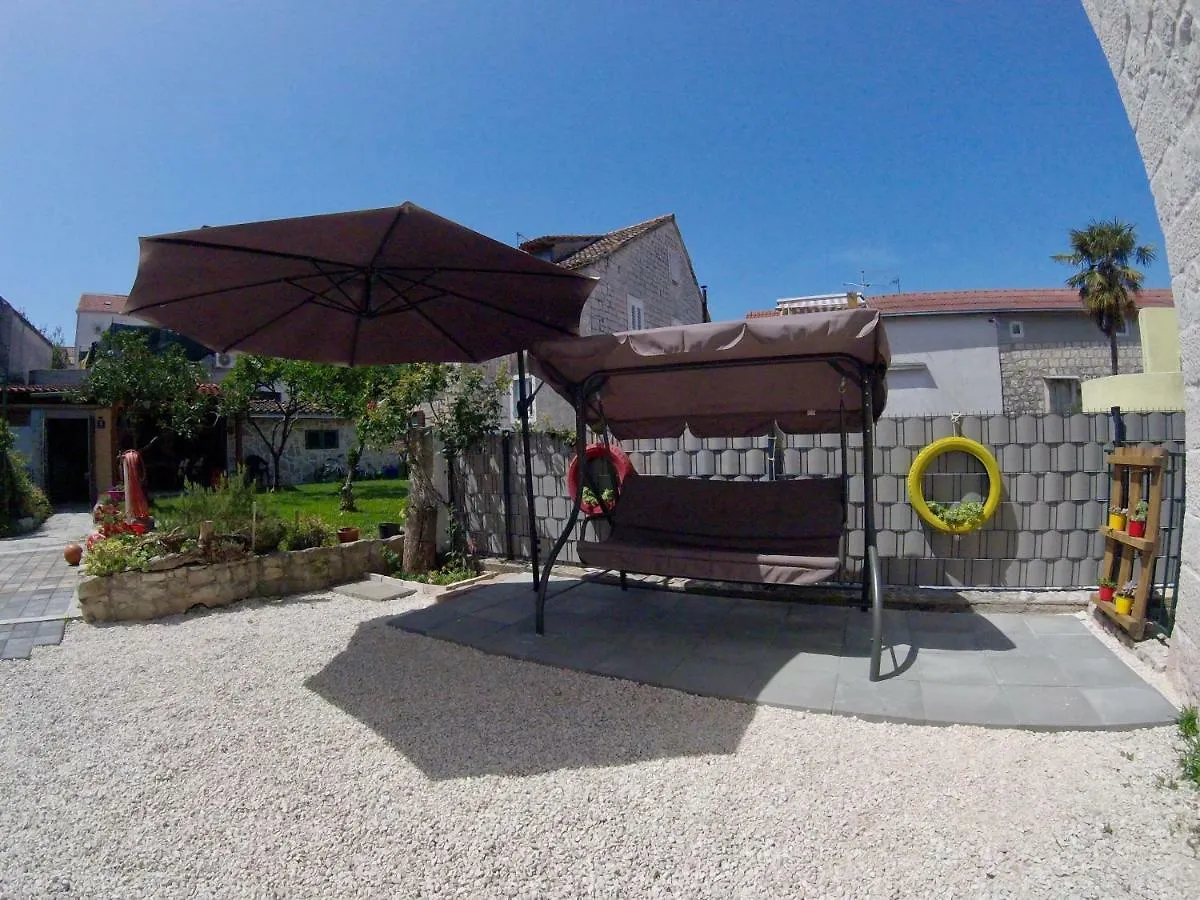 Apartments Lea Trogir