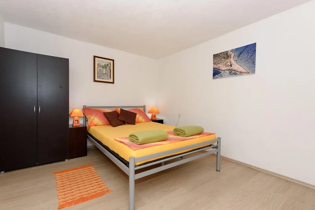 Apartments Lea Trogir 0*,